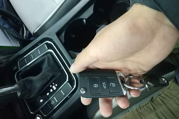 Used Volkswagen Magotan 2026 30 Million Vehicles Selected Model 380TSI DSG Luxury Edition Vehicle Key