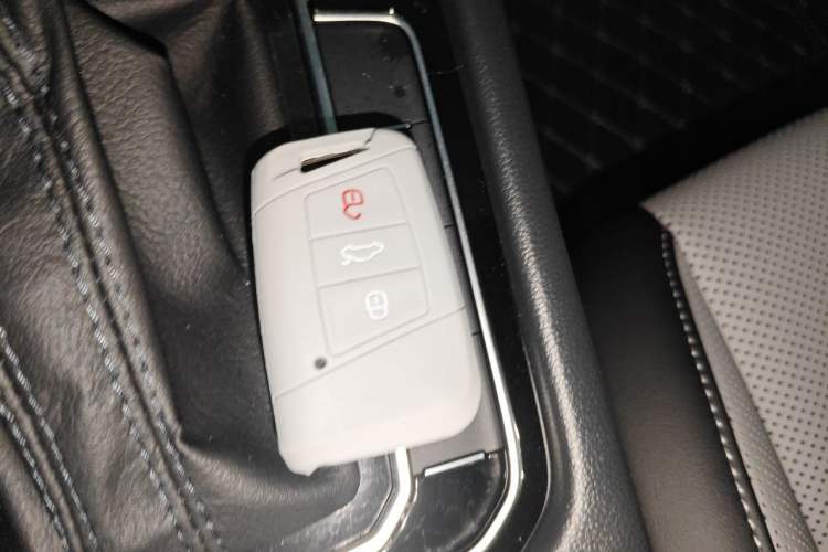 Used Volkswagen Magotan 2026 Model 30 Million Vehicles Selected Edition 330TSI DSG Elite Edition Vehicle Key
