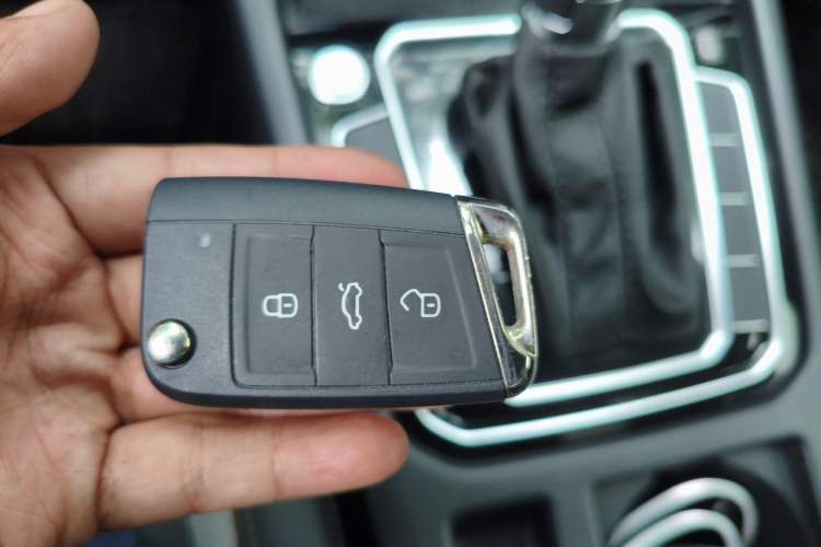 Used Volkswagen Magotan 2026 30 Million Vehicles Selected Model 380TSI DSG Luxury Edition Vehicle Key