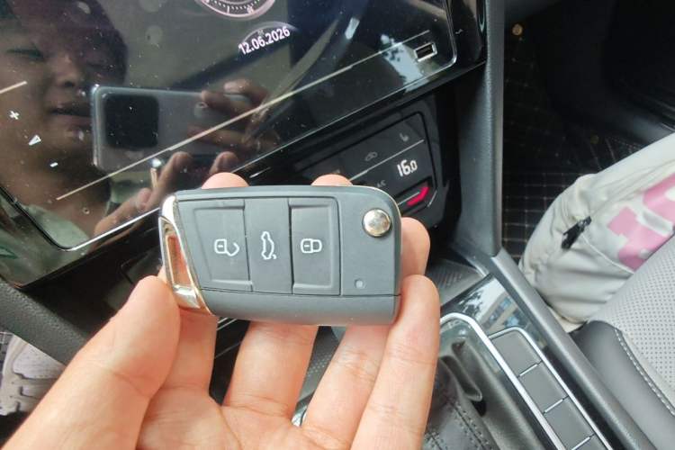 Used Volkswagen Magotan 2026 Model 30 Million Vehicles Selected Edition 330TSI DSG Elite Edition Vehicle Key
