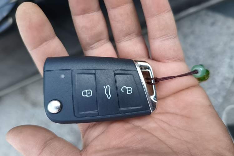 Used Volkswagen Magotan 2026 30 Million Vehicles Selected Model 380TSI DSG Luxury Edition Vehicle Key