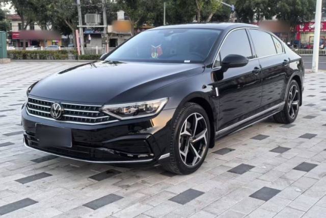 Used Volkswagen Magotan 2026 30 Million Vehicles Selected Model 380TSI DSG Luxury Edition