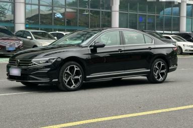 Used Volkswagen Magotan 2026 30 Million Vehicles Selected Model 380TSI DSG Luxury Edition