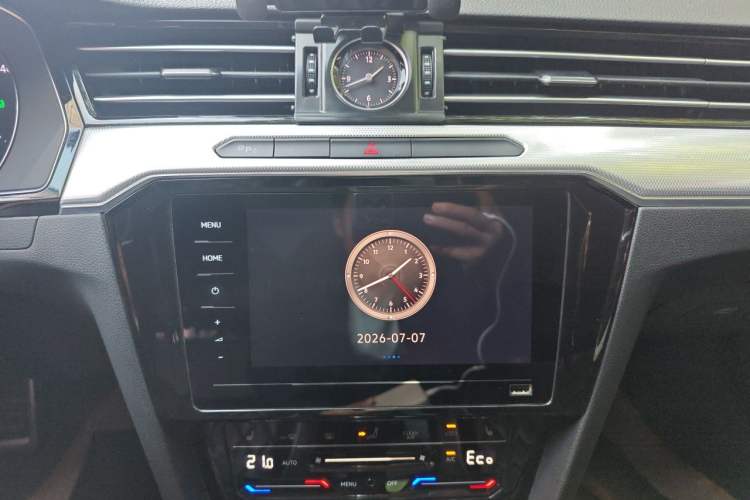 Used Volkswagen Magotan GTE Plug-in Hybrid 2020 GTE Luxury Model Audio And AC Panel