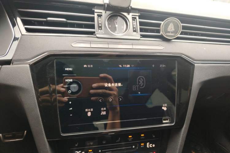 Used Volkswagen Magotan GTE Plug-in Hybrid 2020 GTE Luxury Model Audio And AC Panel