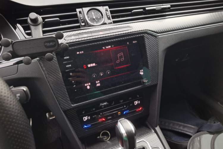 Used Volkswagen Magotan GTE Plug-in Hybrid 2020 GTE Prestige Model Audio And AC Panel