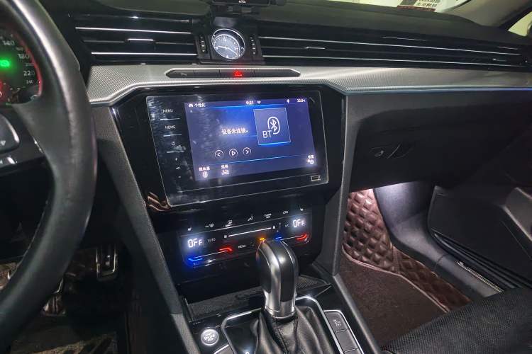 Used Volkswagen Magotan GTE Plug-in Hybrid 2020 GTE Luxury Model Audio And AC Panel