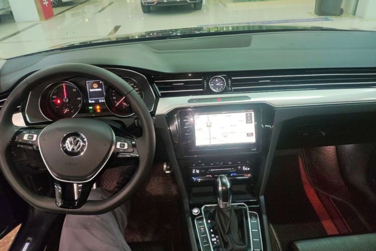 Used Volkswagen Magotan GTE Plug-in Hybrid 2020 GTE Luxury Model Center Console
