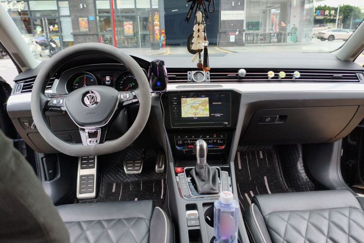 Used Volkswagen Magotan GTE Plug-in Hybrid 2020 GTE Luxury Model Center Console