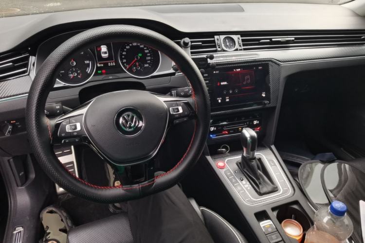Used Volkswagen Magotan GTE Plug-in Hybrid 2020 GTE Prestige Model Center Console