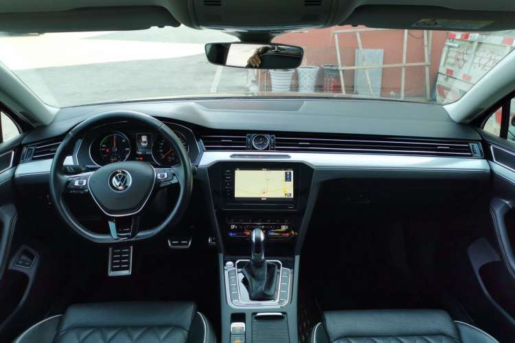 Used Volkswagen Magotan GTE Plug-in Hybrid 2020 GTE Prestige Model Center Console