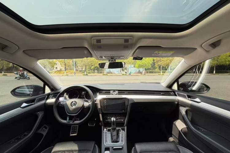 Used Volkswagen Magotan GTE Plug-in Hybrid 2020 GTE Prestige Model Center Console