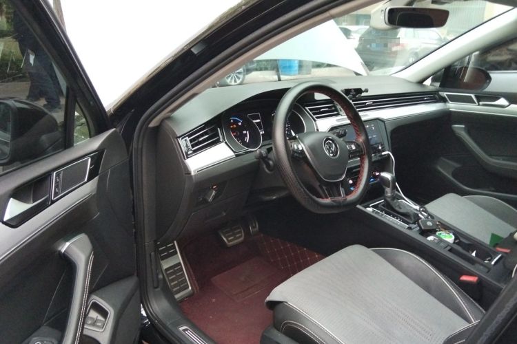 Used Volkswagen Magotan GTE Plug-in Hybrid 2020 GTE Luxury Model Driver Seat