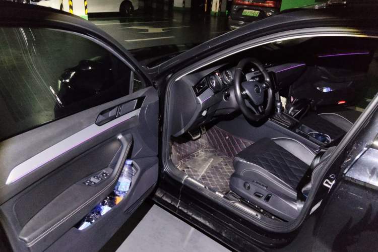 Used Volkswagen Magotan GTE Plug-in Hybrid 2020 GTE Prestige Model Driver Seat