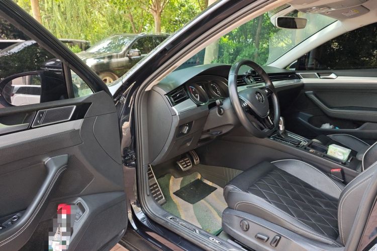 Used Volkswagen Magotan GTE Plug-in Hybrid 2020 GTE Luxury Model Driver Seat