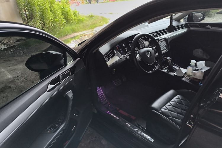 Used Volkswagen Magotan GTE Plug-in Hybrid 2020 GTE Luxury Model Driver Seat