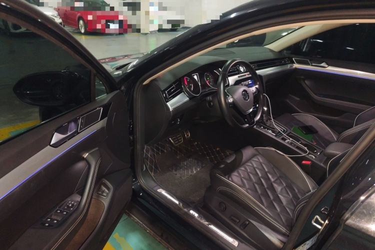 Used Volkswagen Magotan GTE Plug-in Hybrid 2020 GTE Luxury Model Driver Seat