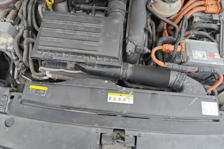 Used Volkswagen Magotan GTE Plug-in Hybrid 2020 GTE Luxury Model Engine Bay