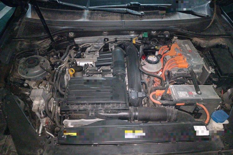 Used Volkswagen Magotan GTE Plug-in Hybrid 2020 GTE Luxury Model Engine Bay