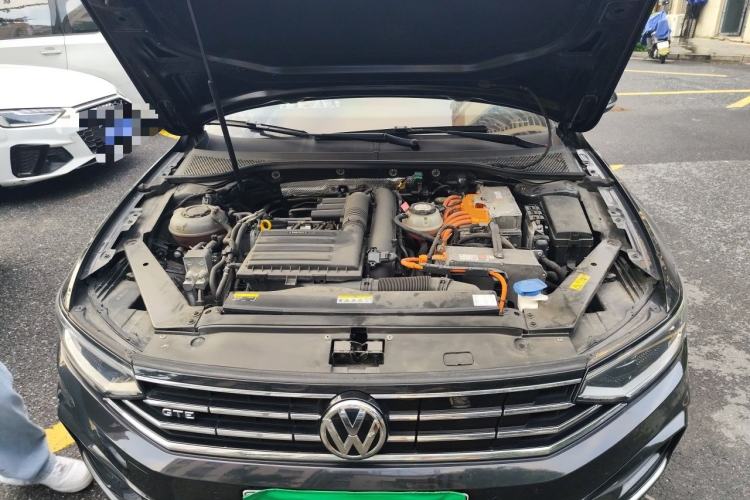 Used Volkswagen Magotan GTE Plug-in Hybrid 2020 GTE Luxury Model Engine Bay