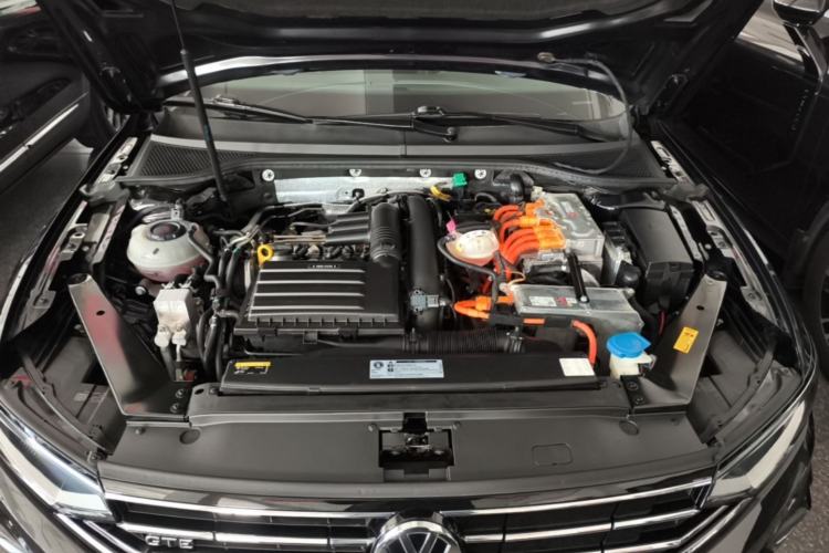 Used Volkswagen Magotan GTE Plug-in Hybrid 2020 GTE Luxury Model Engine Bay