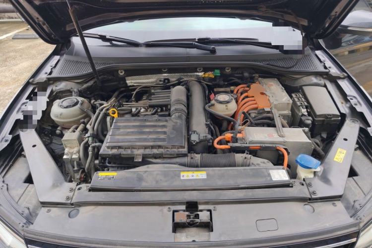 Used Volkswagen Magotan GTE Plug-in Hybrid 2020 GTE Luxury Model Engine Bay