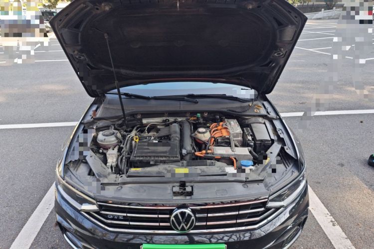 Used Volkswagen Magotan GTE Plug-in Hybrid 2020 GTE Luxury Model Engine Bay