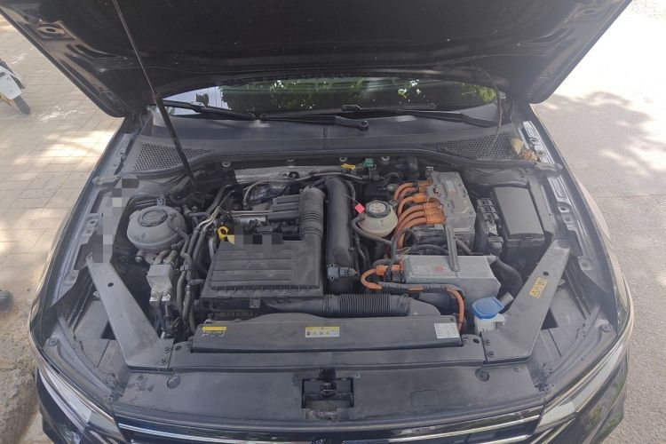 Used Volkswagen Magotan GTE Plug-in Hybrid 2020 GTE Luxury Model Engine Bay