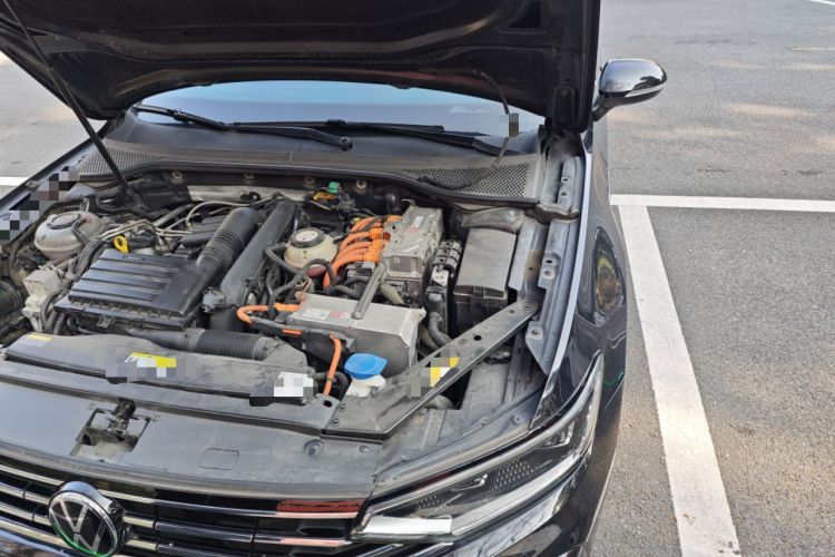 Used Volkswagen Magotan GTE Plug-in Hybrid 2020 GTE Luxury Model Engine Bay Left