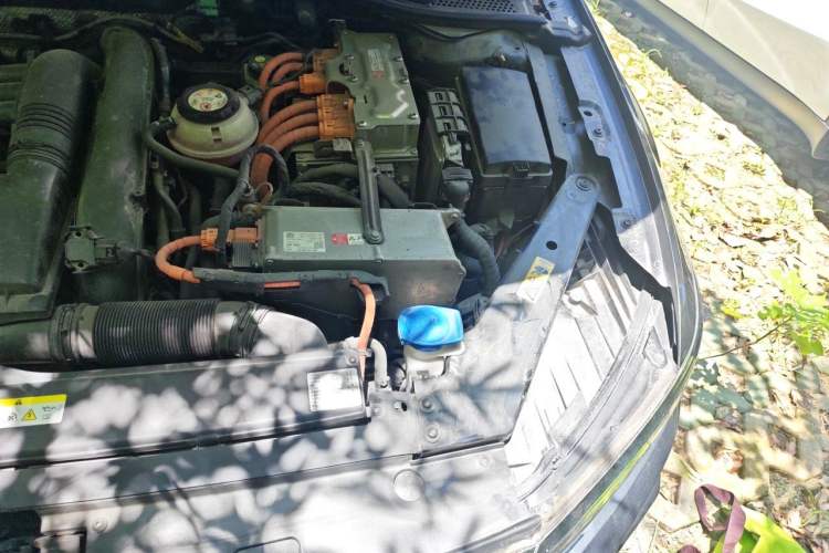 Used Volkswagen Magotan GTE Plug-in Hybrid 2020 GTE Prestige Model Engine Bay Left