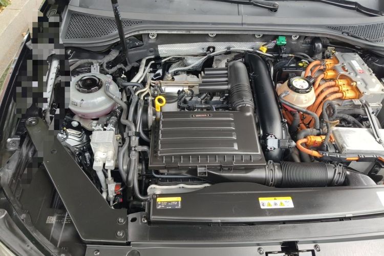 Used Volkswagen Magotan GTE Plug-in Hybrid 2020 GTE Luxury Model Engine Bay Right