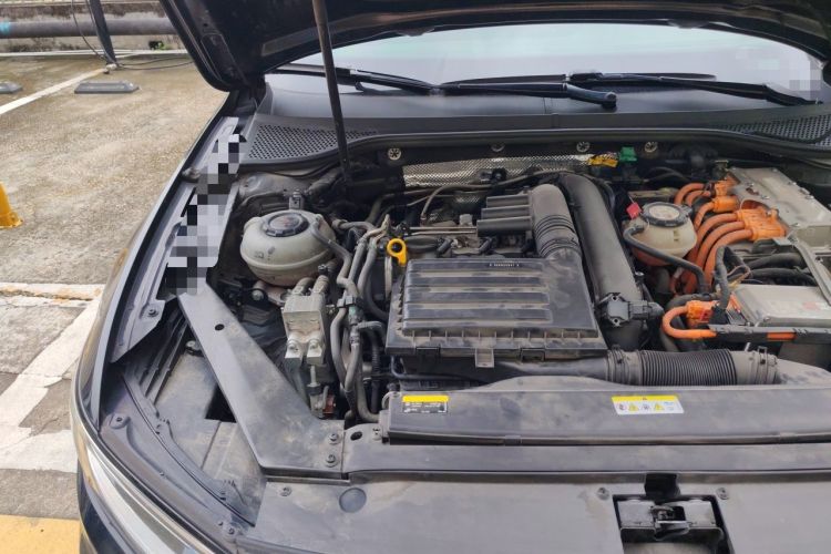 Used Volkswagen Magotan GTE Plug-in Hybrid 2020 GTE Luxury Model Engine Bay Right