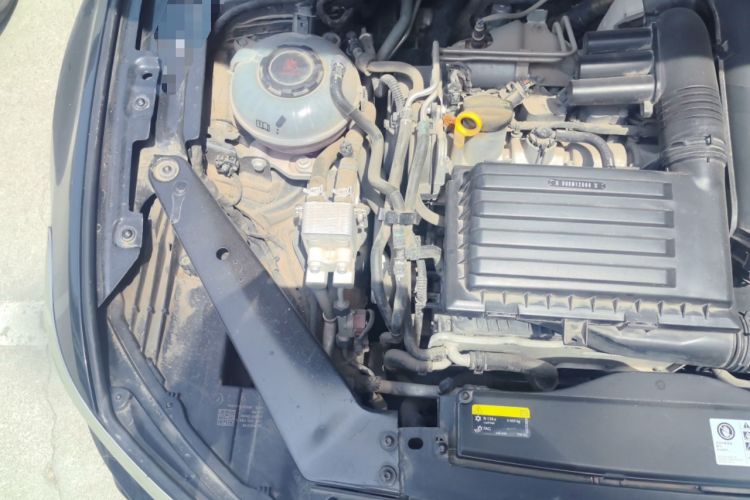 Used Volkswagen Magotan GTE Plug-in Hybrid 2020 GTE Luxury Model Engine Bay Right