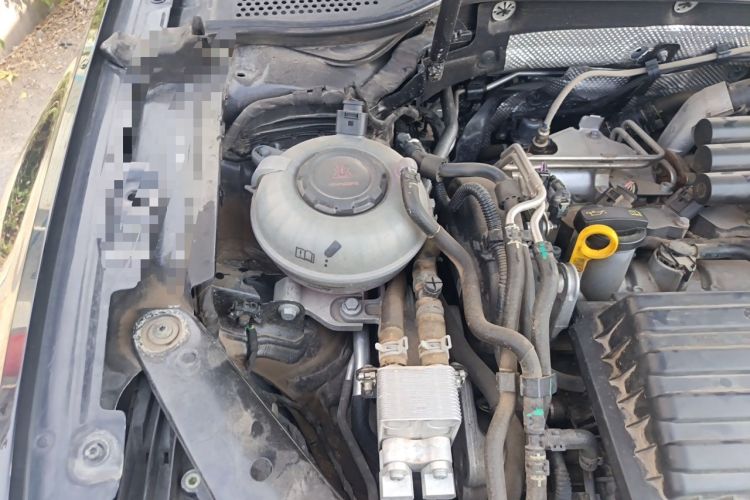 Used Volkswagen Magotan GTE Plug-in Hybrid 2020 GTE Luxury Model Engine Bay Right
