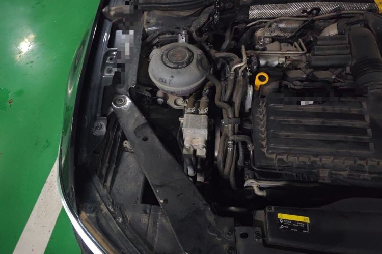 Used Volkswagen Magotan GTE Plug-in Hybrid 2020 GTE Luxury Model Engine Bay Right