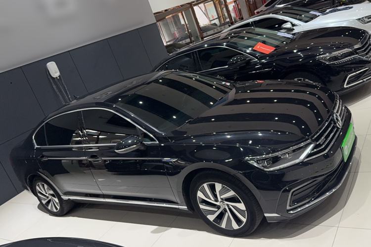 Used Volkswagen Magotan GTE Plug-in Hybrid 2020 GTE Luxury Model Exterior 2