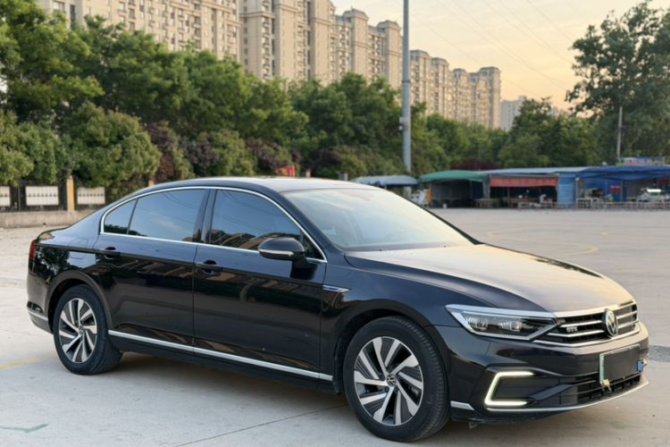 Used Volkswagen Magotan GTE Plug-in Hybrid 2020 GTE Luxury Model Exterior 2