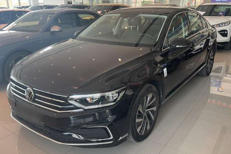 Used Volkswagen Magotan GTE Plug-in Hybrid 2020 GTE Luxury Model Exterior 2