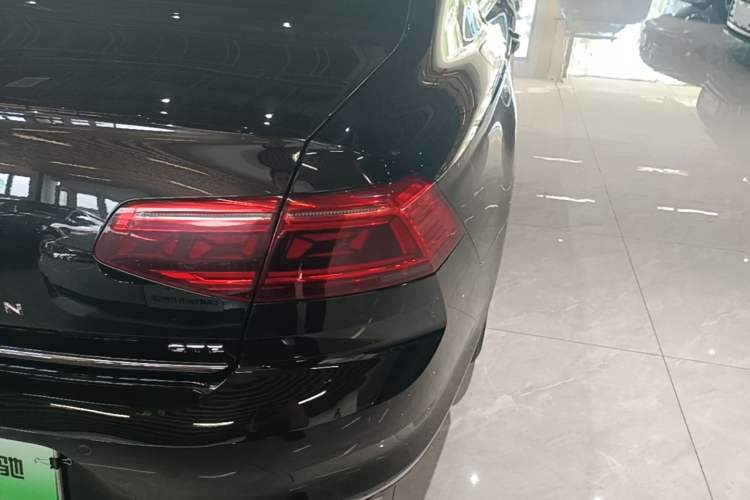 Used Volkswagen Magotan GTE Plug-in Hybrid 2020 GTE Luxury Model Exterior 3