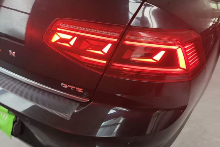Used Volkswagen Magotan GTE Plug-in Hybrid 2020 GTE Prestige Model Exterior 3