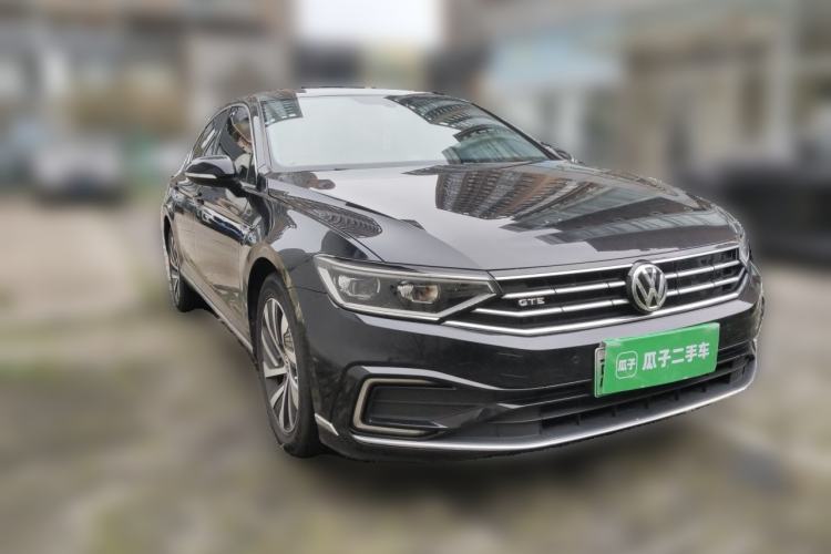 Used Volkswagen Magotan GTE Plug-in Hybrid 2020 GTE Luxury Model Front Right 45 Deg