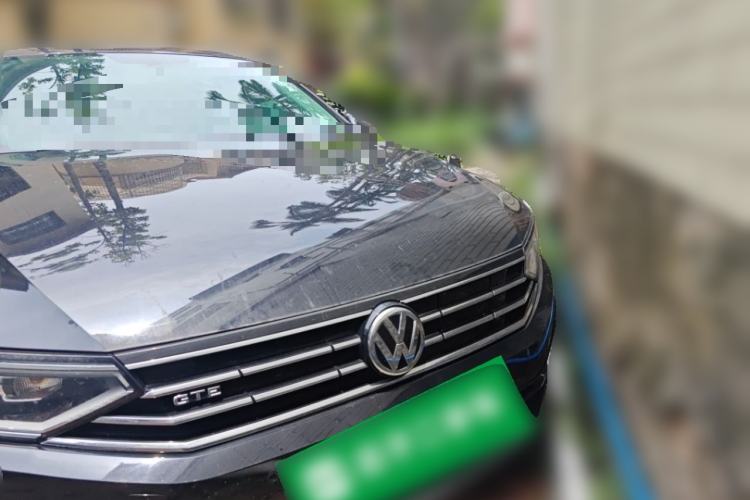 Used Volkswagen Magotan GTE Plug-in Hybrid 2020 GTE Luxury Model Front Right 45 Deg