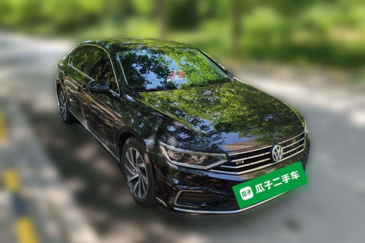 Used Volkswagen Magotan GTE Plug-in Hybrid 2020 GTE Luxury Model Front Right 45 Deg