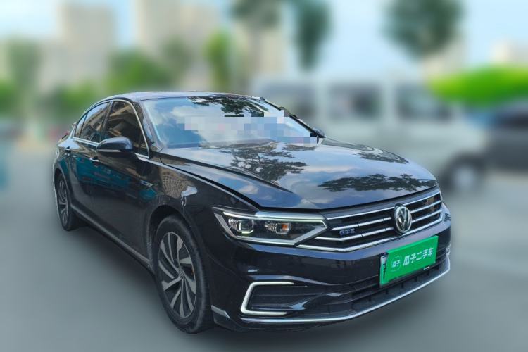 Used Volkswagen Magotan GTE Plug-in Hybrid 2020 GTE Luxury Model Front Right 45 Deg