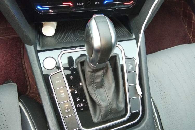 Used Volkswagen Magotan GTE Plug-in Hybrid 2020 GTE Luxury Model Gear Lever