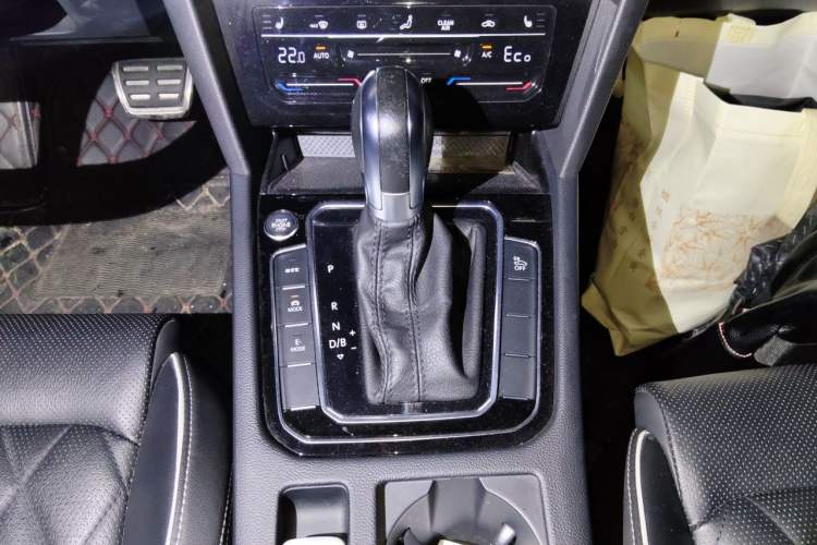 Used Volkswagen Magotan GTE Plug-in Hybrid 2020 GTE Prestige Model Gear Lever