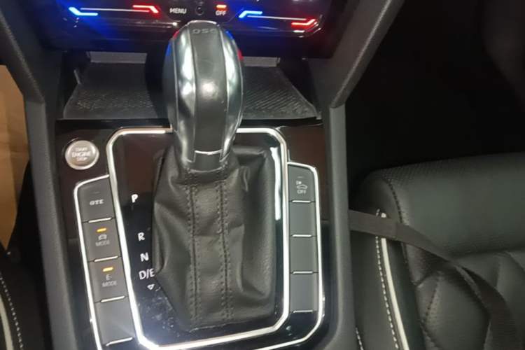 Used Volkswagen Magotan GTE Plug-in Hybrid 2020 GTE Luxury Model Gear Lever