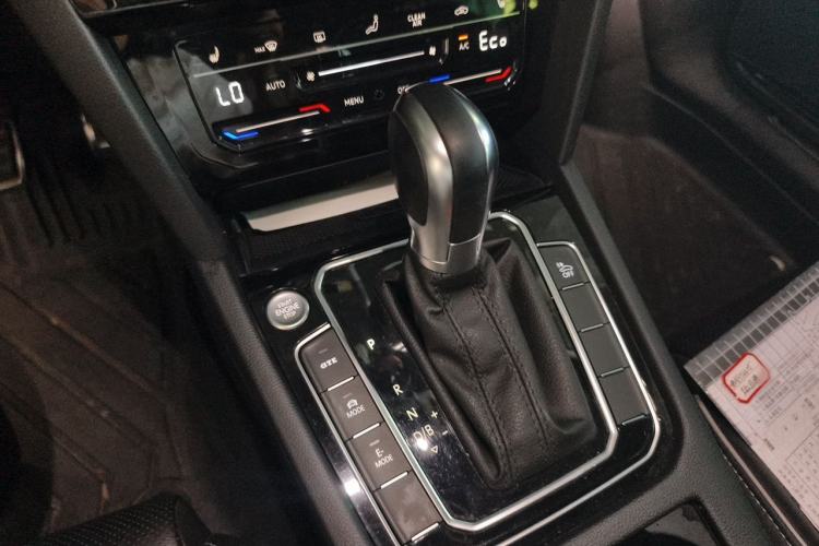Used Volkswagen Magotan GTE Plug-in Hybrid 2020 GTE Luxury Model Gear Lever