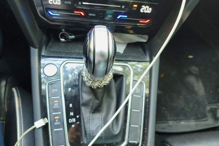 Used Volkswagen Magotan GTE Plug-in Hybrid 2020 GTE Luxury Model Gear Lever