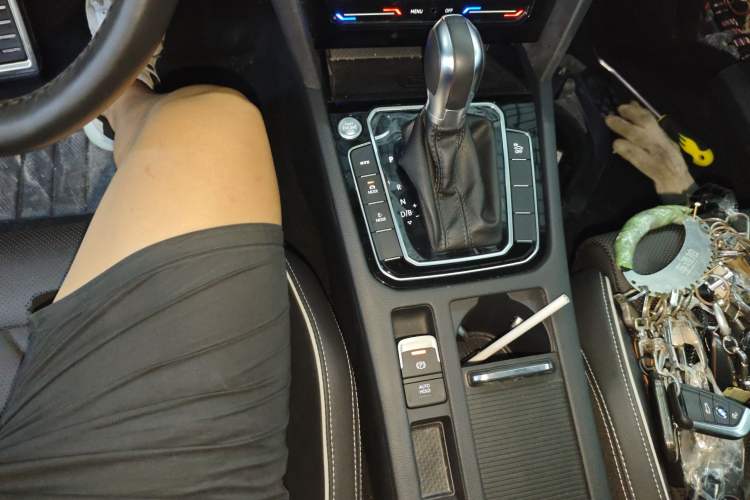 Used Volkswagen Magotan GTE Plug-in Hybrid 2020 GTE Luxury Model Gear Lever